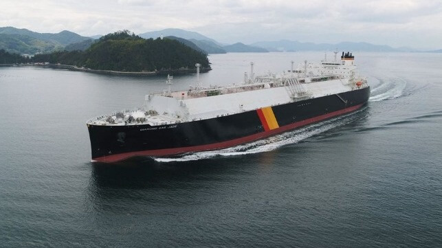 U-Ming's first LNG gas carrier on trials