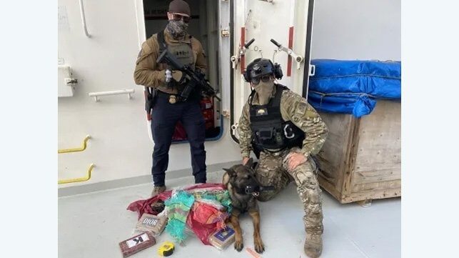 Homeland Security ICE with cocaine and detection canine