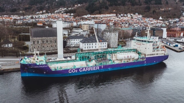 Carbon carrier vessels for CCS storage