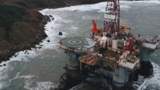 Ocean Valiant aground, 2025 (social media)