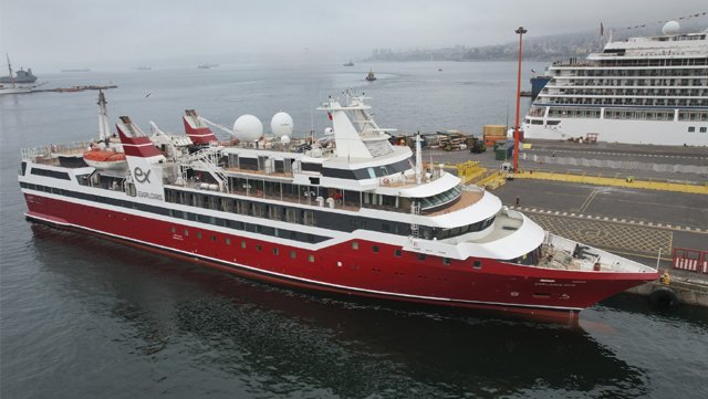 expedition cruise ship