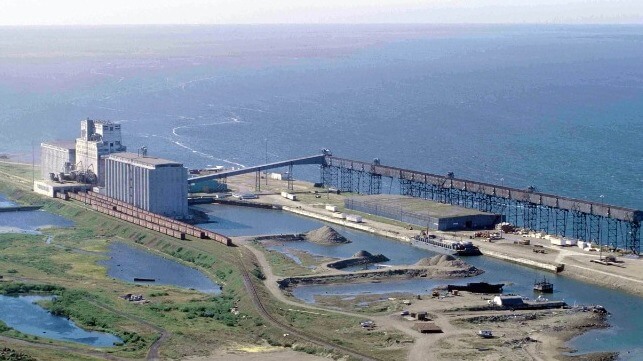 Grain terminal at Port of Churchill (Ansgar Walk / CC BY SA 2.5)