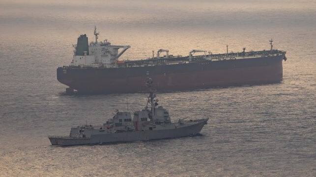 US destroyer escorting tanker