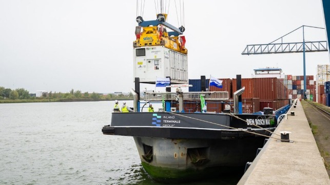 battery powered inland cargo ship